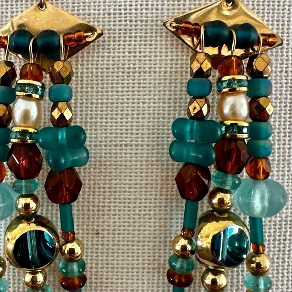 Blue beaded drop earrings - Picture 10 of 10